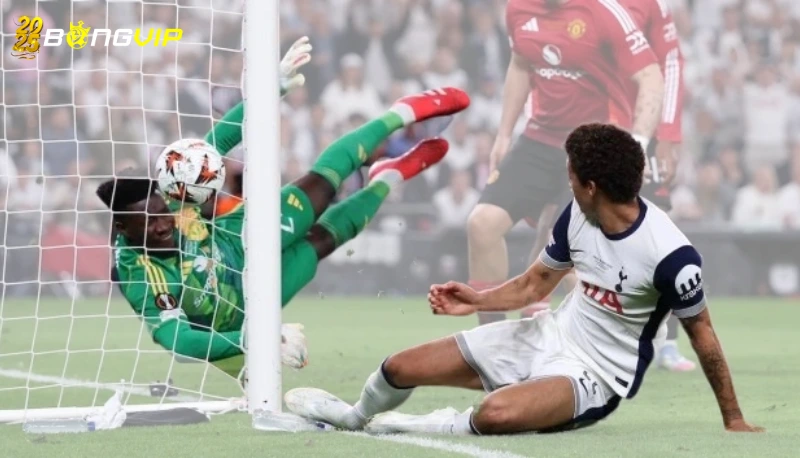 CĐV Man Utd trút giận lên Onana Làn sóng chỉ trích trên mạng xã hội