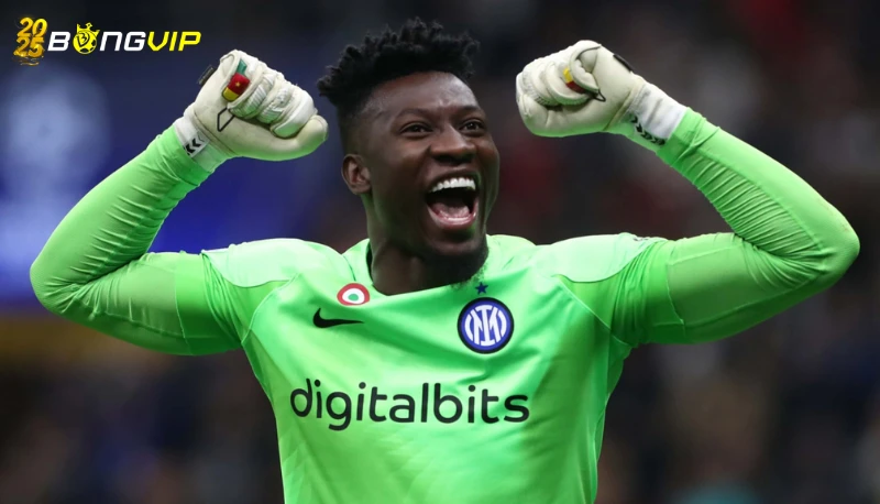 CĐV Man Utd trút giận lên Onana HLV Ten Hag bênh vực học trò khi CĐV Man Utd trút giận lên Onanaa